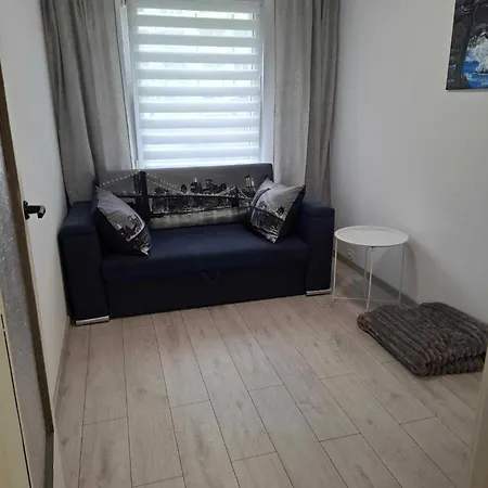 50 M Z Balkonem Na Parterze * Быдгощ