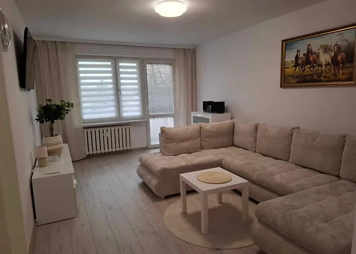 Apartment 50 M Z Balkonem Na Parterze *