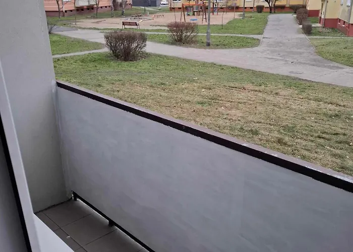 50 M Z Balkonem Na Parterze Bromberg