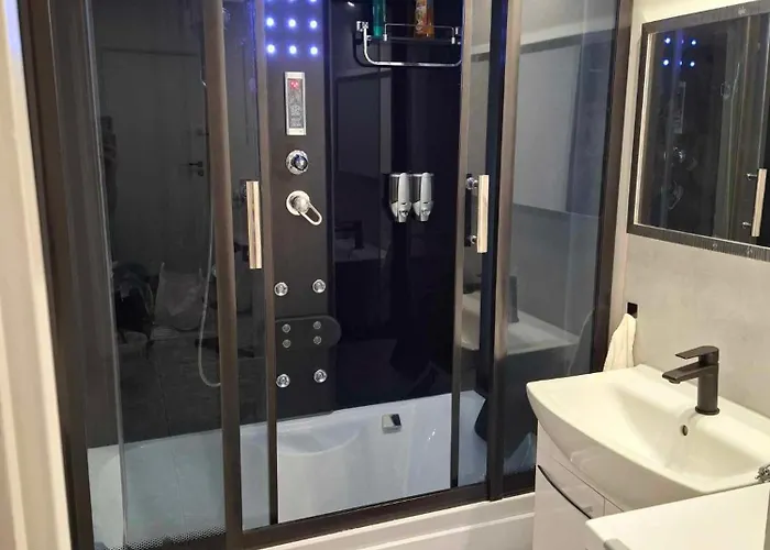 50 M Z Balkonem Na Parterze *